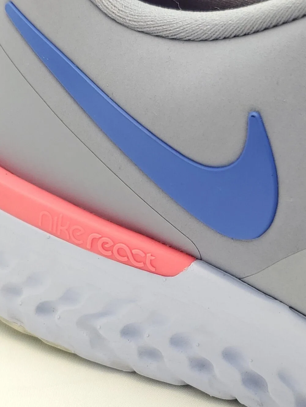 Nike Odyssey React Flyknit 2 Running Shoes Lavender Gray Pink Athletic Womens 10